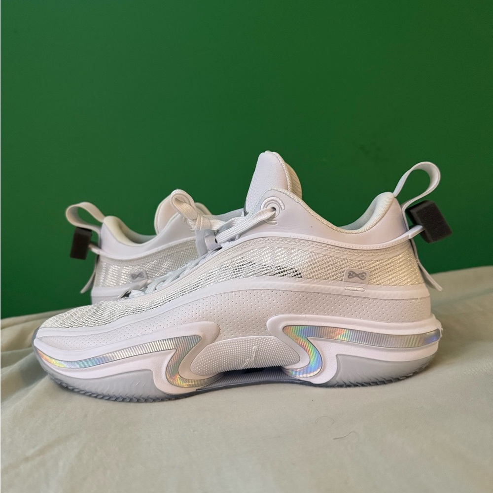 Jordan 36 low pure money size 12